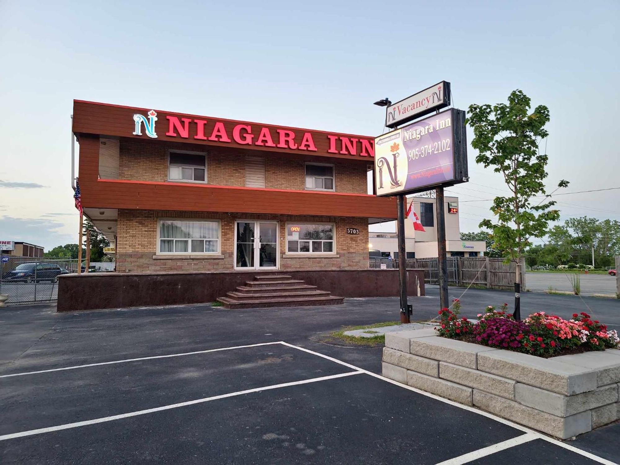 Niagara Inn Buitenkant foto