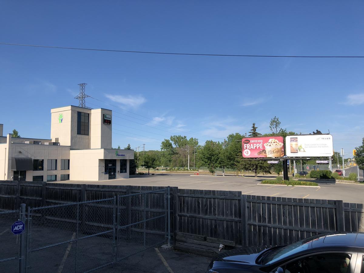Niagara Inn Buitenkant foto